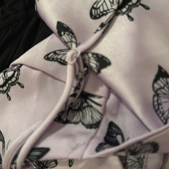 Garage NWOT butterfly bandana top with adjustable straps, ties in back - Picture 9 of 9